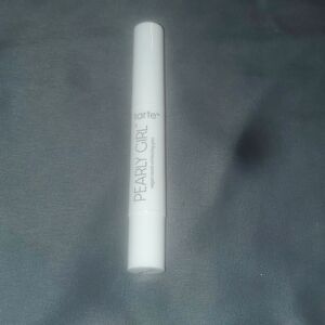 Tarte pearly girl pen